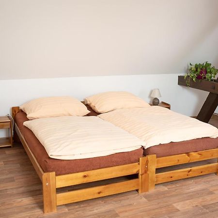 Ubytovani V Soukromi Dolni Bukovsko Ngoại thất bức ảnh