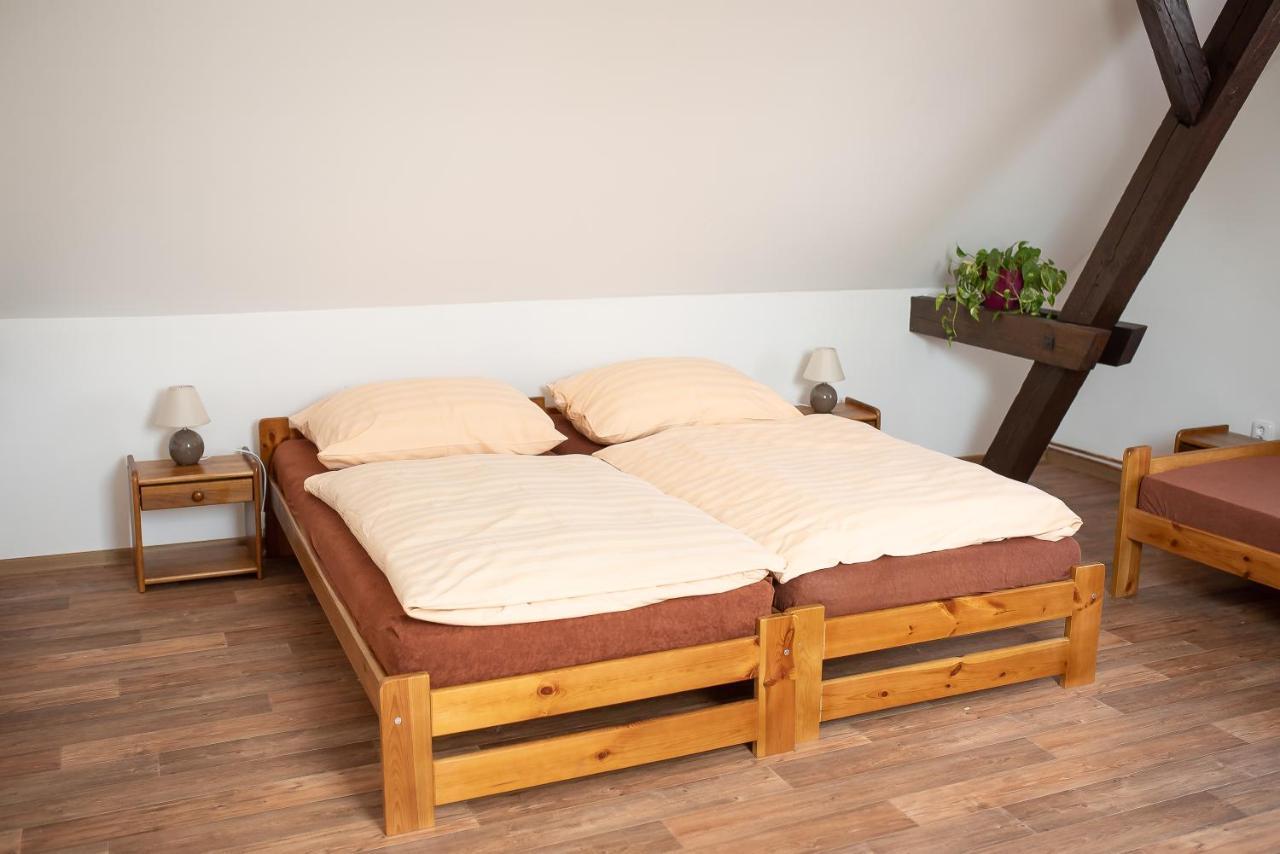 Ubytovani V Soukromi Dolni Bukovsko Ngoại thất bức ảnh